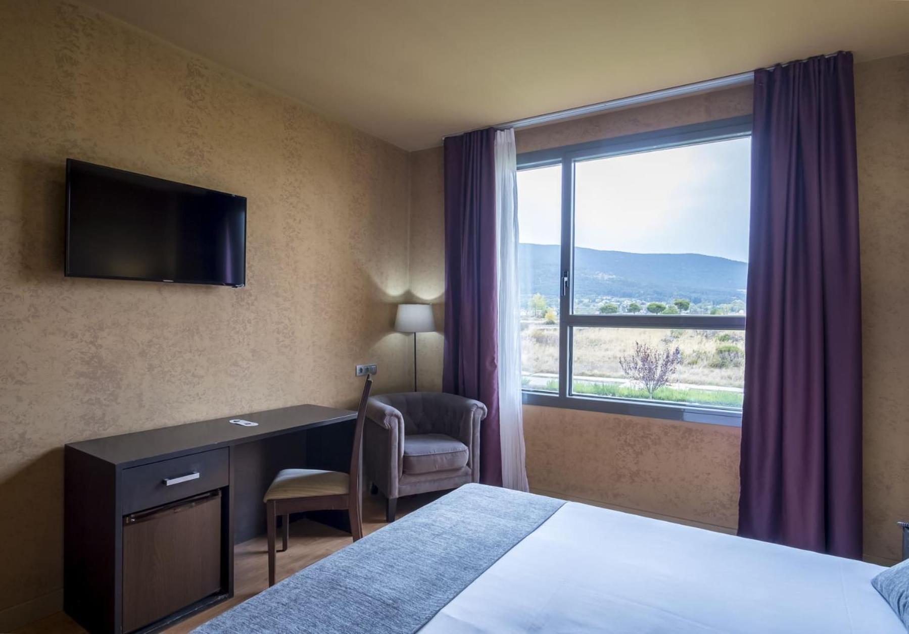 Alda El Espinar Hotel Luaran gambar