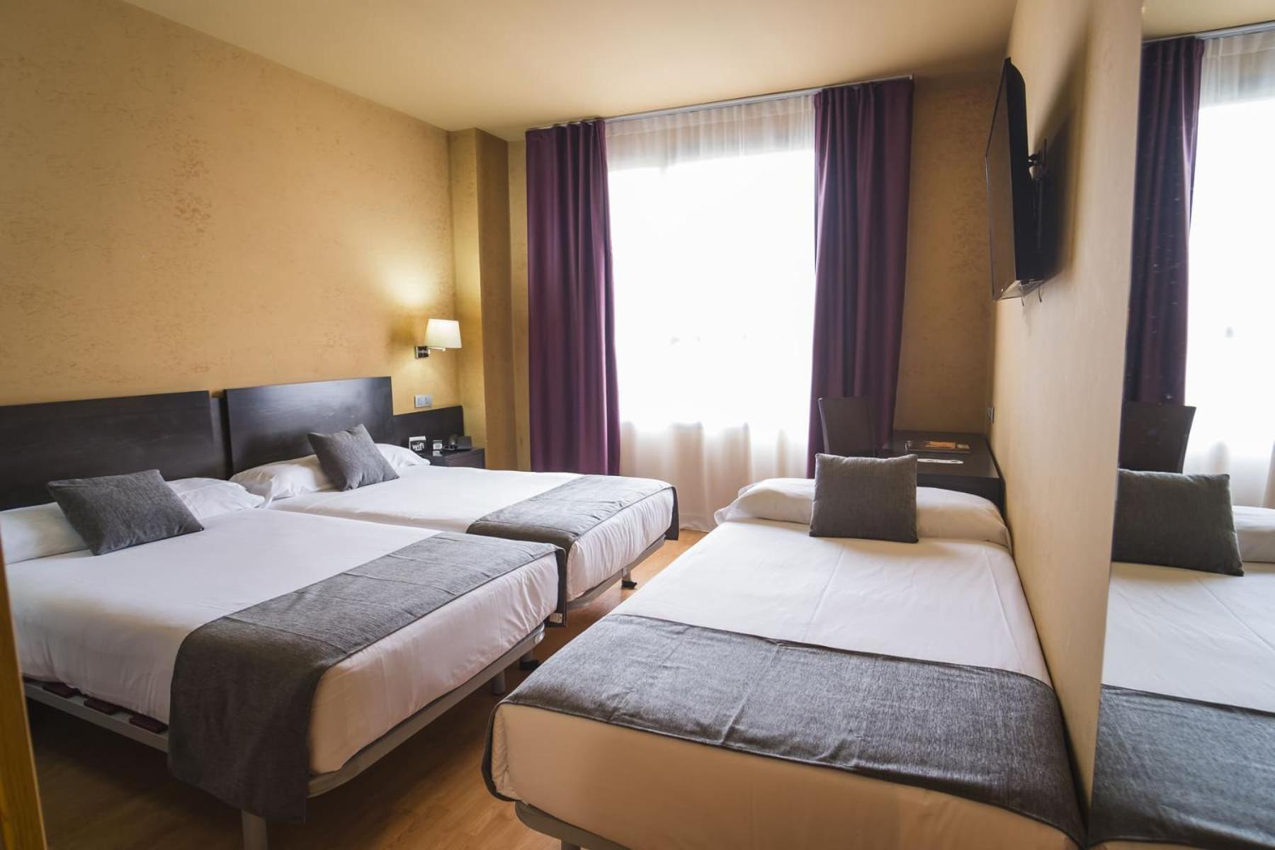 Alda El Espinar Hotel Luaran gambar